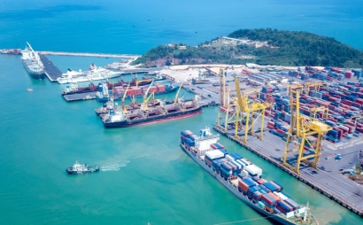 Two 'leading cranes' join hands to develop marine economy