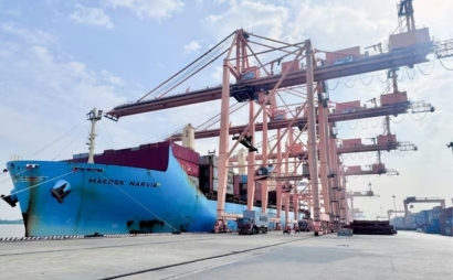 Tan Vu Port: Affirming its position as a leading port in the region.